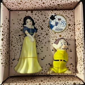 Disney Snow White and Dopey Salt and Pepper Set